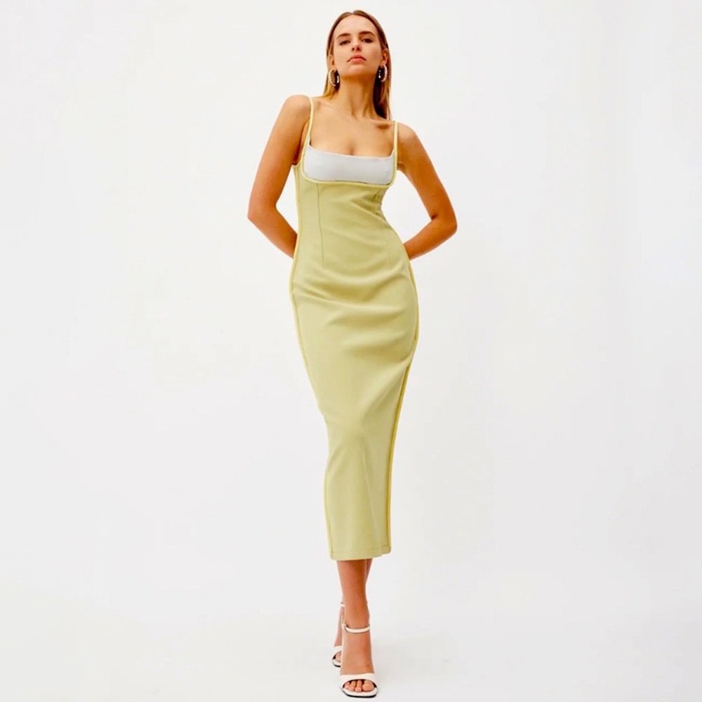 A fashionable French-style knit gown with a square neckline dress